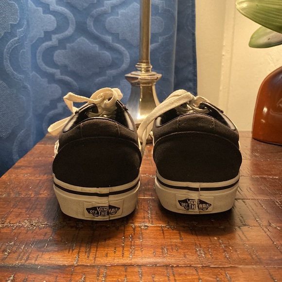 VANS - Picture 5 of 5